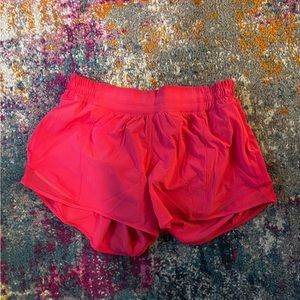 NWOT hotty hot shorts 4”